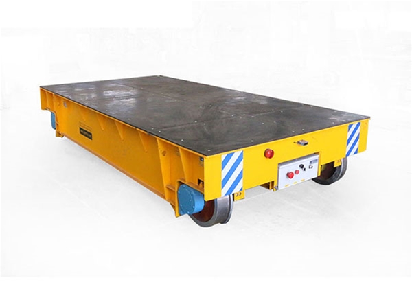 蒸養車、擺渡車、牽引機